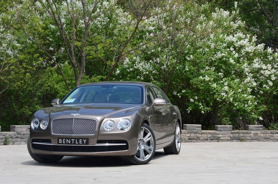  Bentley Flying Spur 2014 года  (фото 62 из 63)